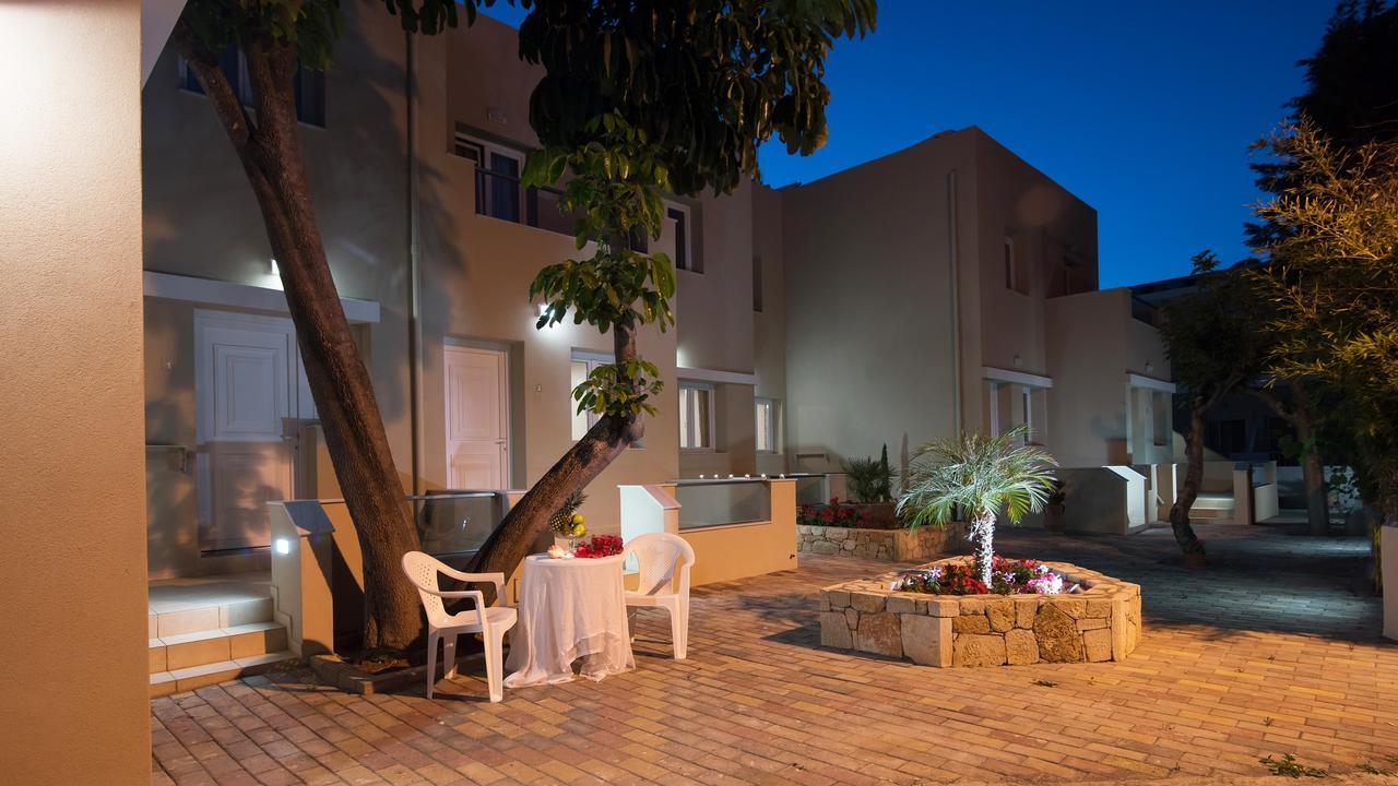 Blue Sky Apartments Малія Екстер'єр фото