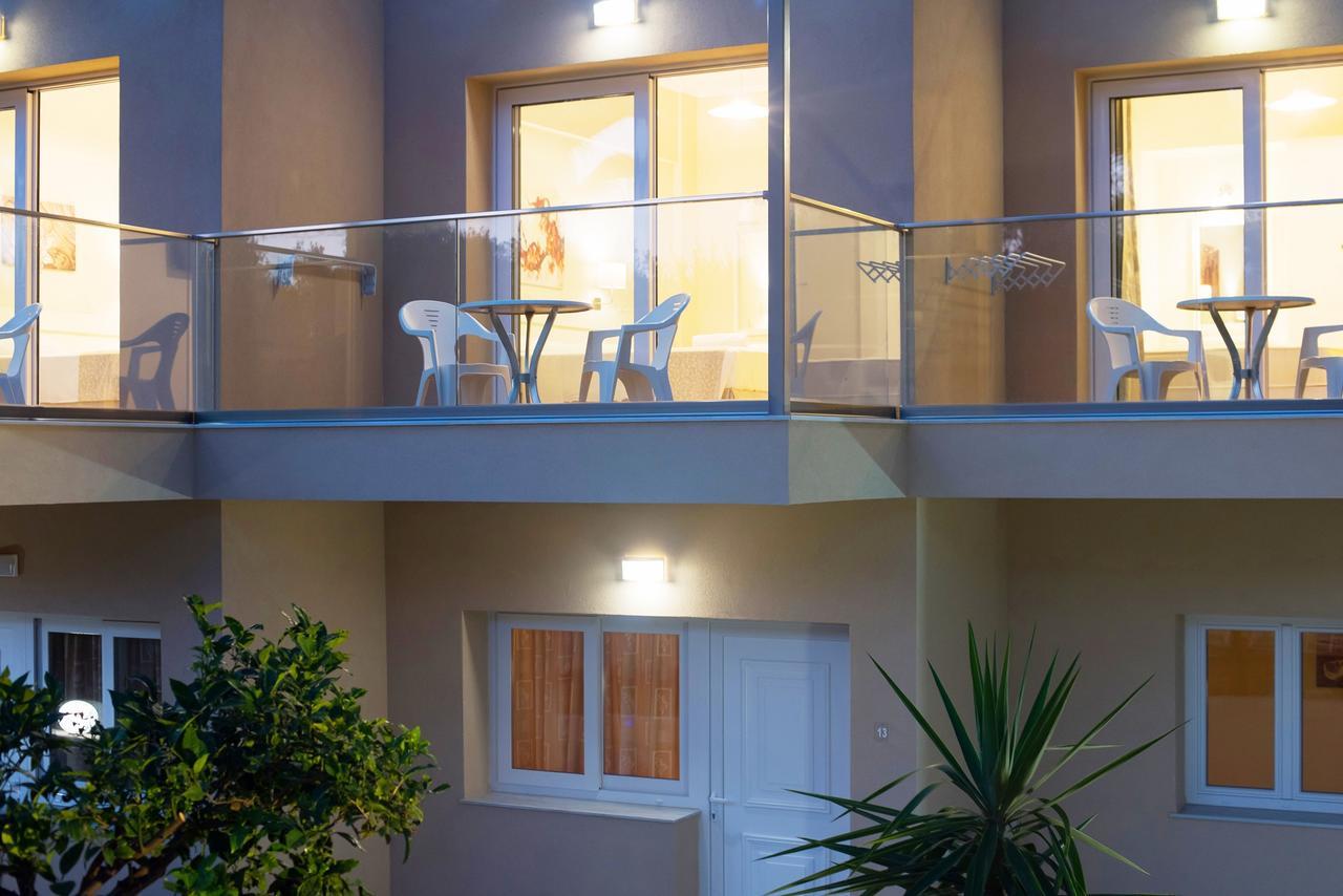 Blue Sky Apartments Малія Екстер'єр фото